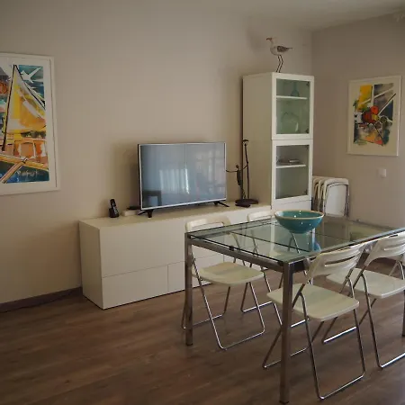 Apartment Apartament Per Families A Sant Feliu Amb Piscina *